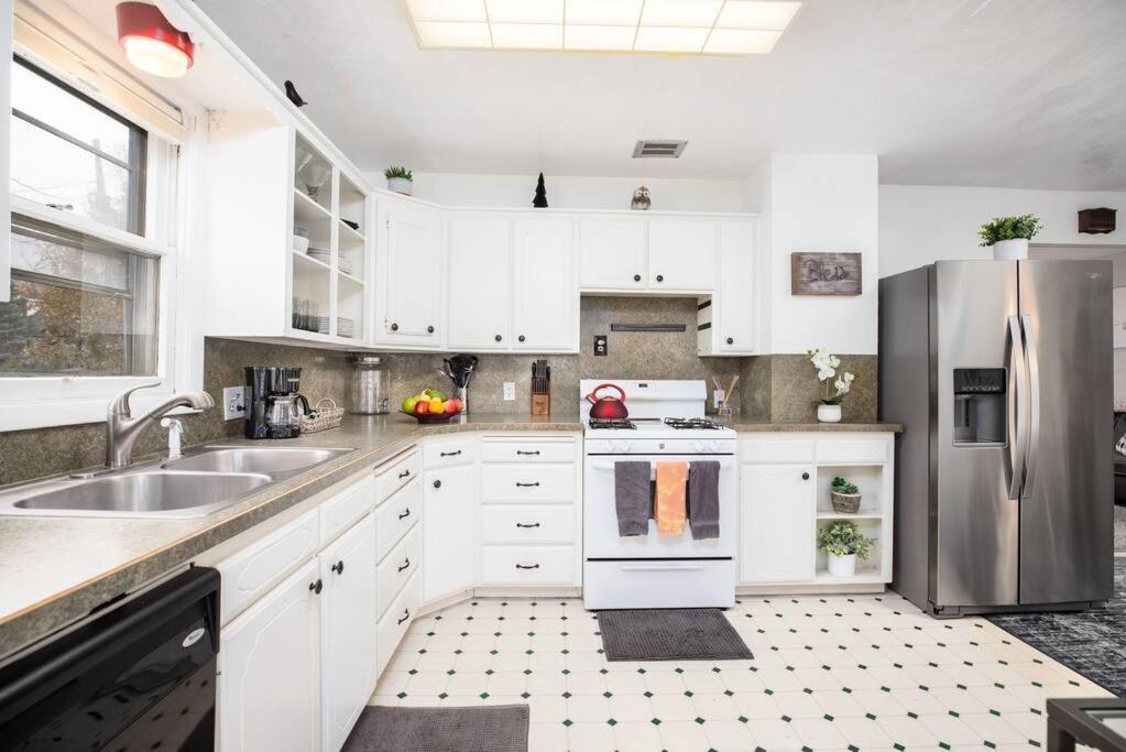 Pet Friendly Millcreek Home Close To Downtown/Mtns Salt Lake City Eksteriør billede