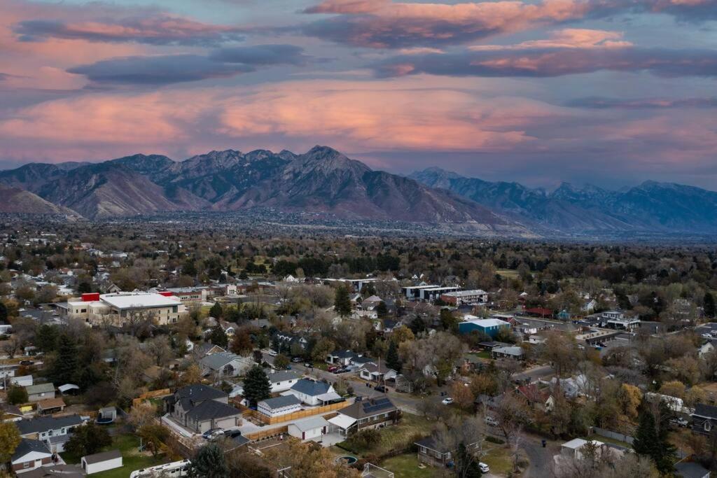 Pet Friendly Millcreek Home Close To Downtown/Mtns Salt Lake City Eksteriør billede